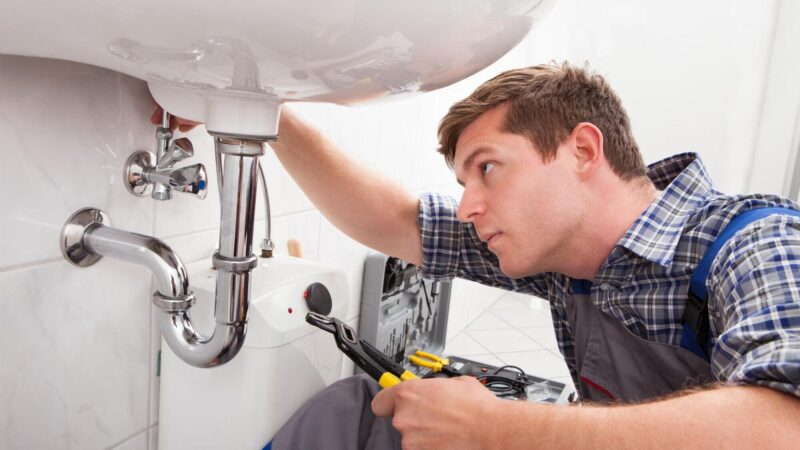 Expert Commercial Plumbing Services Guide & Tips Today